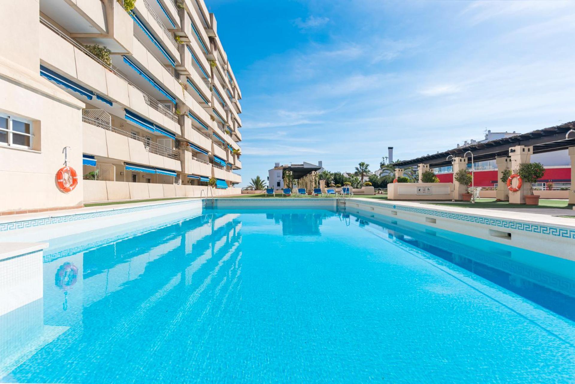 Apartment Vistas Al Mar En El Centro De Puerto Banus 3 4h Marbella
