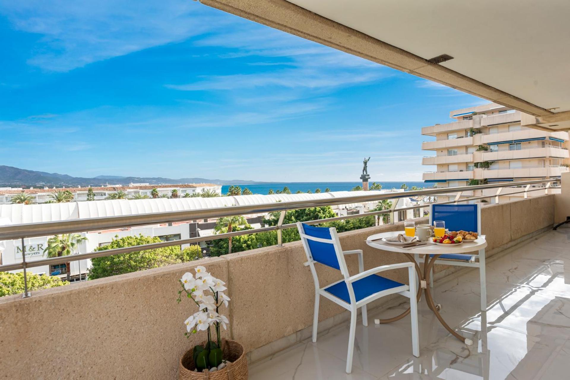 Vistas Al Mar En El Centro De Puerto Banus 3 4h Apartment
