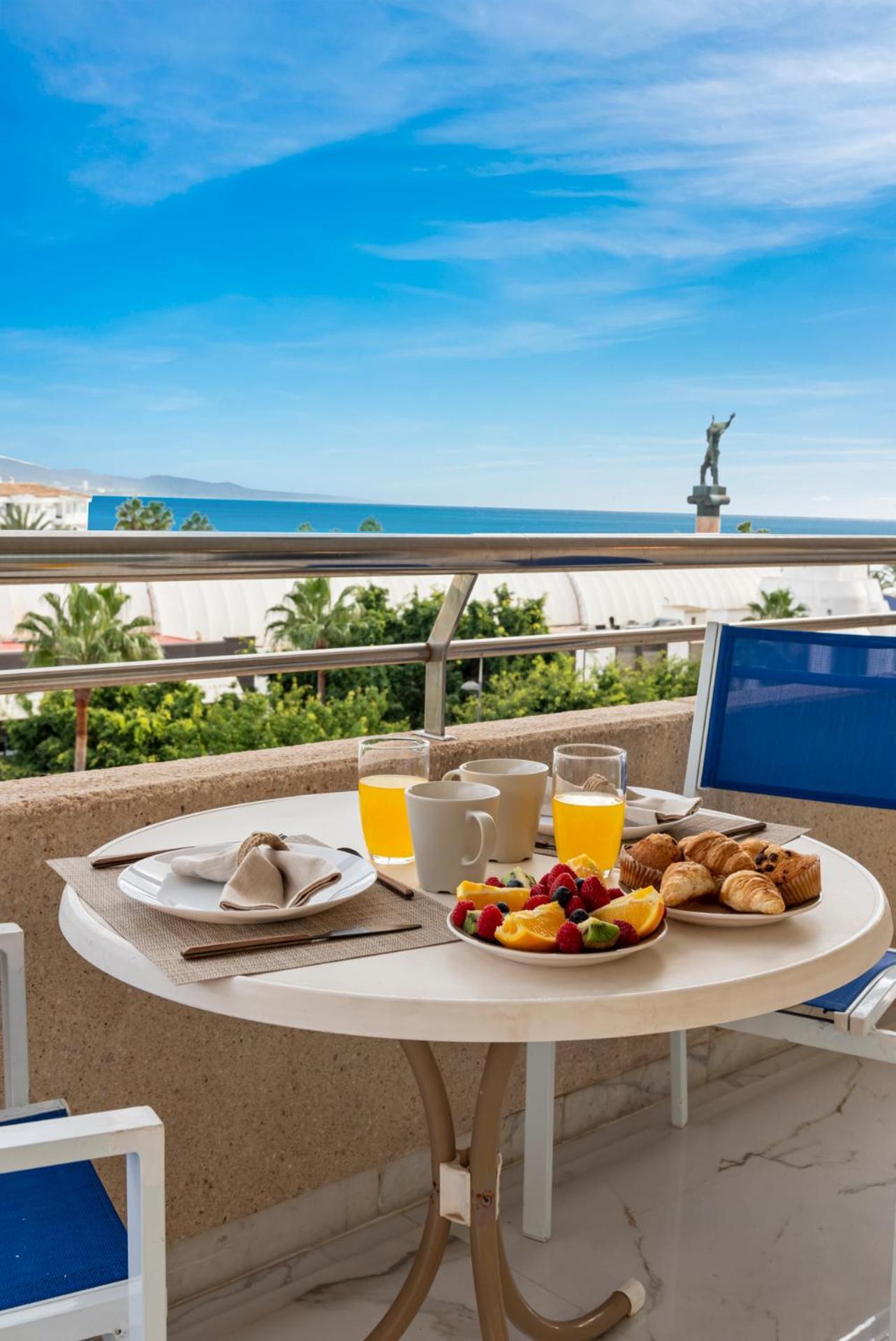 Apartment Vistas Al Mar En El Centro De Puerto Banus 3 4h Marbella