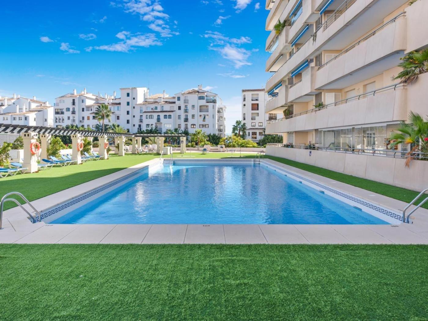 Apartment Vistas Al Mar En El Centro De Puerto Banus 3 4h