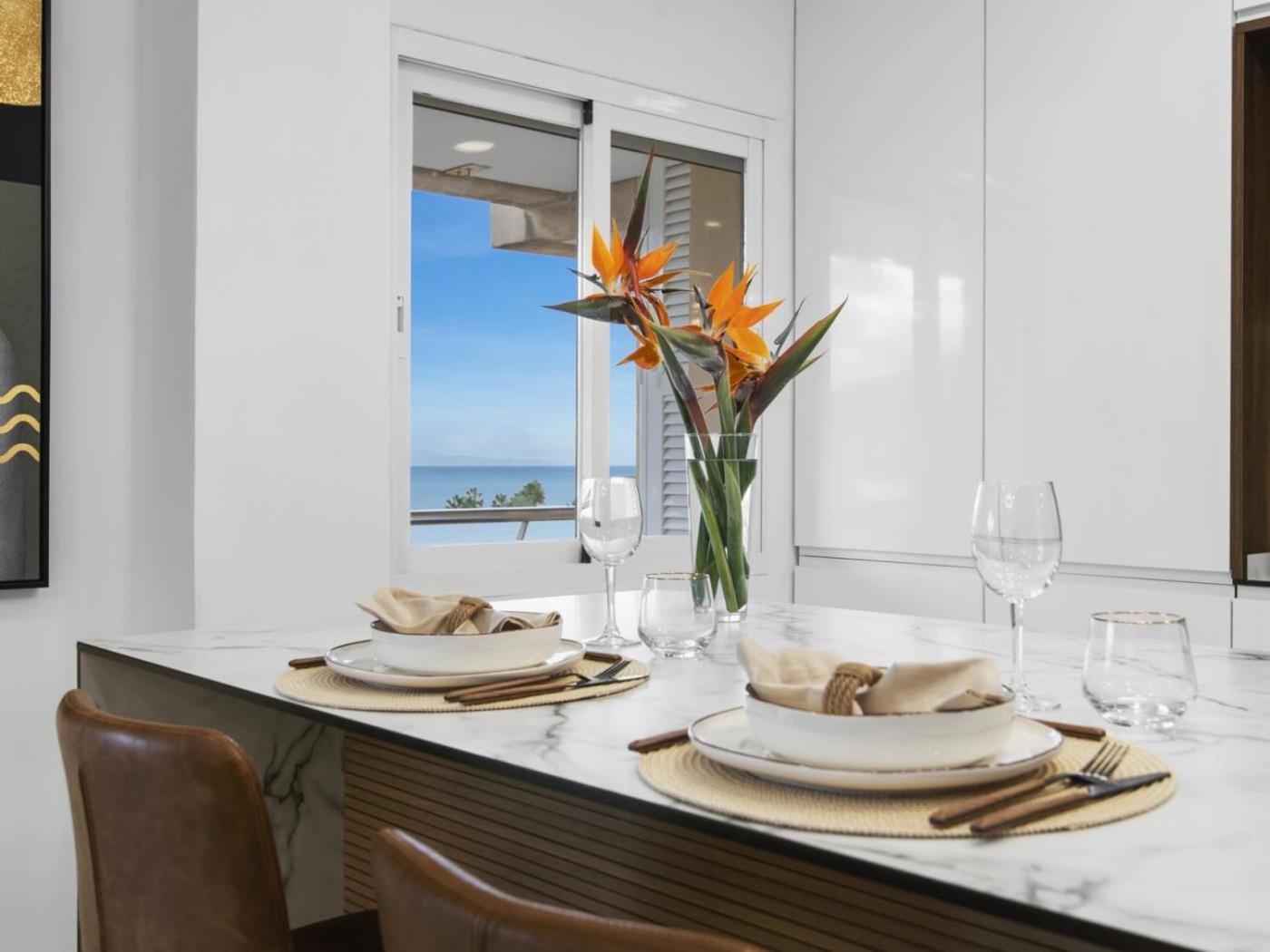 Vistas Al Mar En El Centro De Puerto Banus 3 4h Apartment Marbella